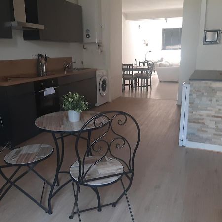 Apartamento L'étape de la Tour Grand-Fougeray Exterior foto