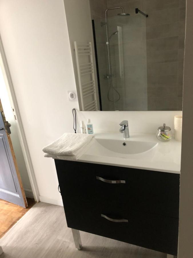 Apartamento L'étape de la Tour Grand-Fougeray Exterior foto