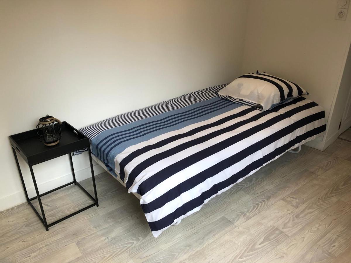 Apartamento L'étape de la Tour Grand-Fougeray Exterior foto