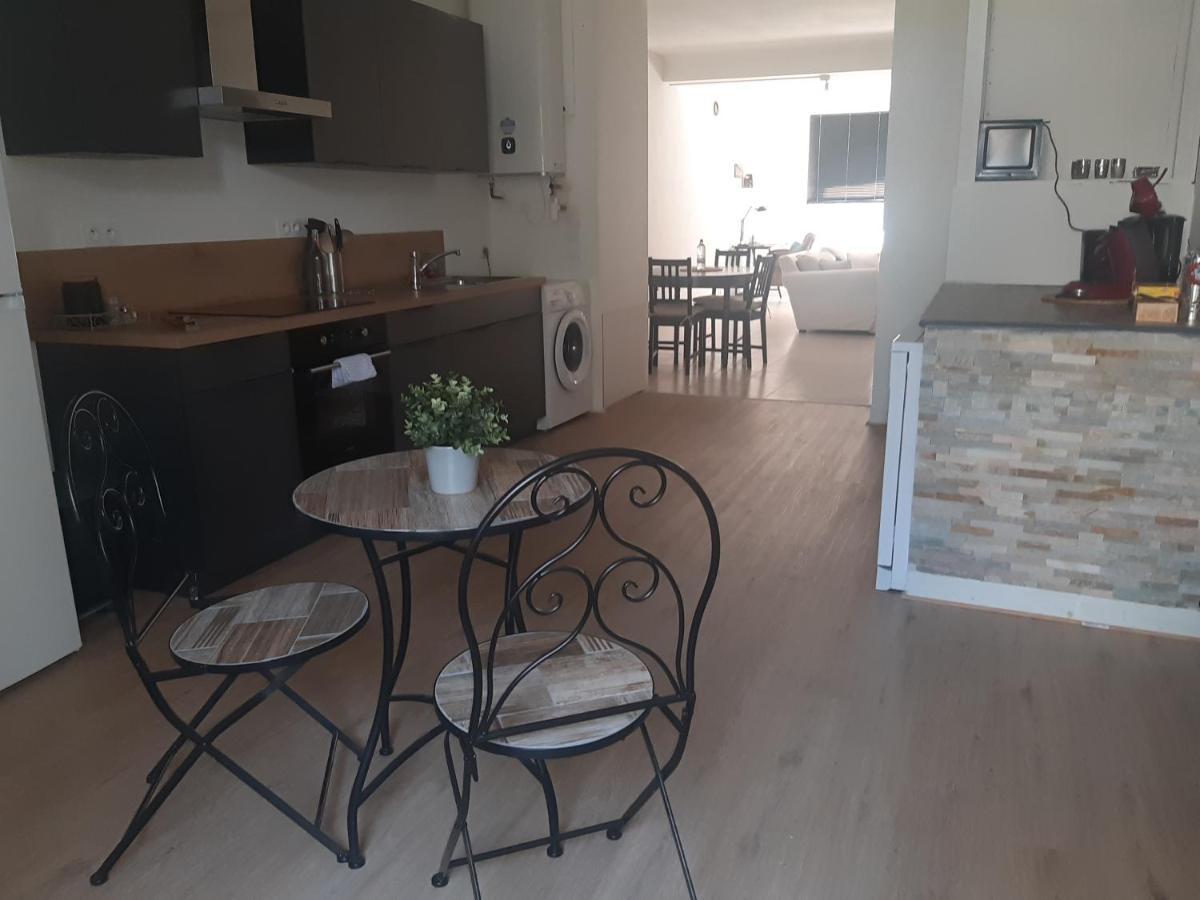 Apartamento L'étape de la Tour Grand-Fougeray Exterior foto